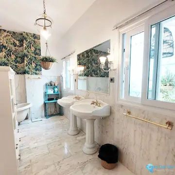 8 bedroom House for Sale in Benalmadena Costa-40074