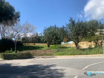 1000m2 Plot for Sale in The Golden Mile-40141