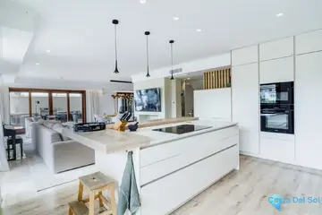 3 bedroom Apartment for Sale in The Golden Mile-40157