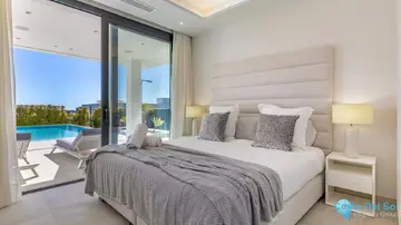 5 bedroom House for Sale in Los Flamingos-40370