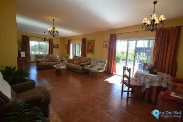 6 bedroom House for Sale in Benalmadena-40480