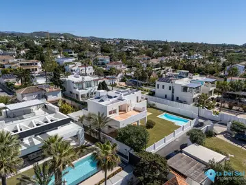 5 bedroom House for Sale in Marbesa-40537