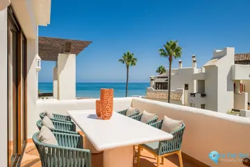 3 bedroom Apartment for Sale in New Golden Mile-40714