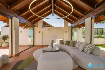 3 bedroom Apartment for Sale in New Golden Mile-40716