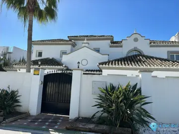 4 bedroom House for Sale in Estepona-40766