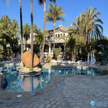 6 bedroom House for Sale in Alhaurín el Grande-41007