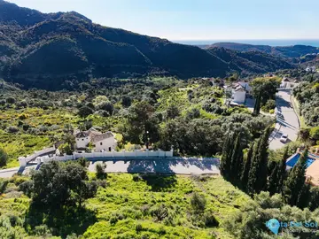 2100m2 Plot for Sale in Benahavís-16716