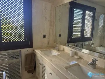 3 bedroom Apartment for Sale in Estepona-41063