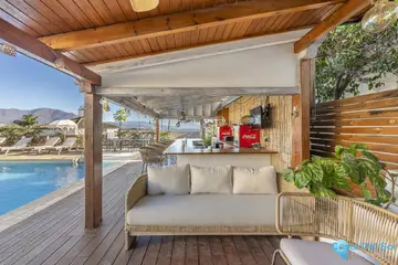 6 bedroom House for Sale in La Duquesa-41111