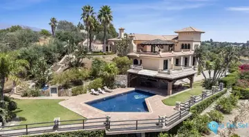 6 bedroom House for Sale in Estepona-41130
