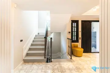 6 bedroom House for Sale in Hacienda Las Chapas-41252