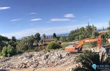 1975m2 Plot for Sale in The Golden Mile-41266