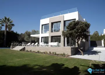 5 bedroom House for Sale in Nueva Andalucía-41271