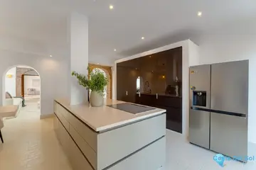 6 bedroom House for Sale in El Madroñal-41499