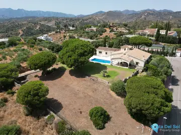 4444m2 Plot for Sale in Elviria-41585
