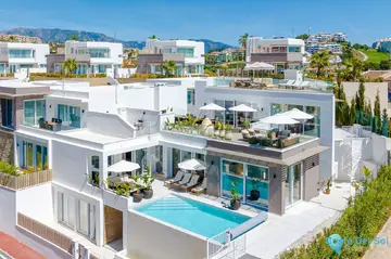 9 bedroom House for Sale in Riviera del Sol