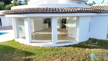 4 bedroom House for Sale in El Paraiso-41806