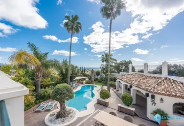 6 bedroom House for Sale in Estepona-42046