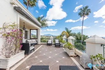6 bedroom House for Sale in Estepona-42053