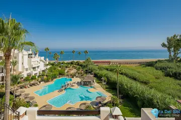 3 bedroom Apartment for Sale in New Golden Mile-42054
