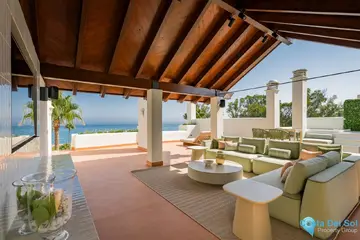 3 bedroom Apartment for Sale in New Golden Mile-42057