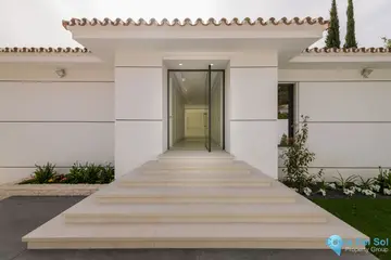 6 bedroom House for Sale in Guadalmina Alta-42102