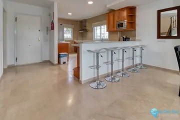 4 bedroom House for Sale in Alhaurín de la Torre-83300