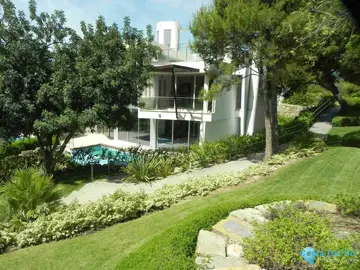 4 bedroom House for Sale in Sierra Blanca