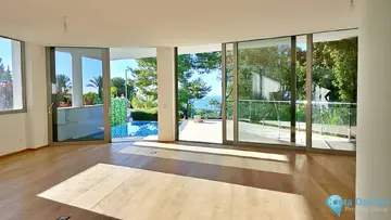 5 bedroom House for Sale in Sierra Blanca-42400