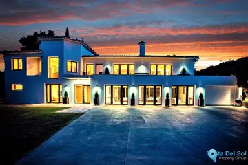 8 bedroom House for Sale in San Pedro de Alcántara-42480