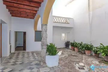 7 bedroom House for Sale in Casarabonela-80137
