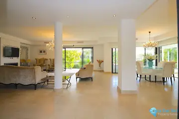 6 bedroom House for Sale in Nueva Andalucía-42756