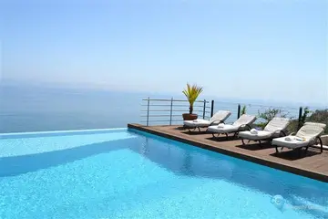 5 bedroom House for Sale in La Duquesa-42976