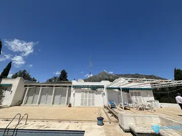 6 bedroom House for Sale in The Golden Mile-43012