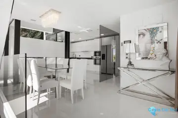 5 bedroom House for Sale in Nueva Andalucía-43061