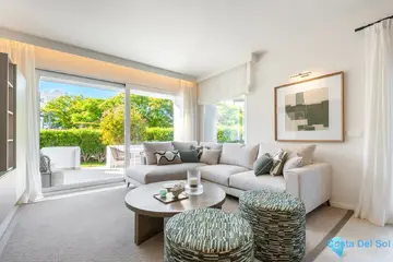4 bedroom Apartment for Sale in Marbella-43090