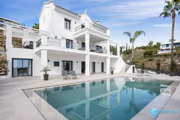 5 bedroom House for Sale in Los Flamingos-43293