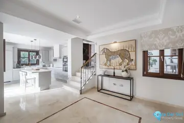 6 bedroom House for Sale in El Madroñal-43385