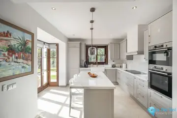 6 bedroom House for Sale in El Madroñal-43393