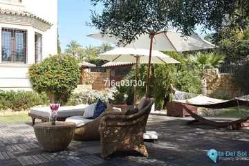 5 bedroom House for Sale in Nueva Andalucía-43406