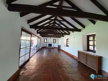 11 bedroom House for Sale in San Enrique-43450