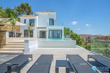 7 bedroom House for Sale in Elviria-43481