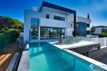 6 bedroom House for Sale in Marbesa-43744