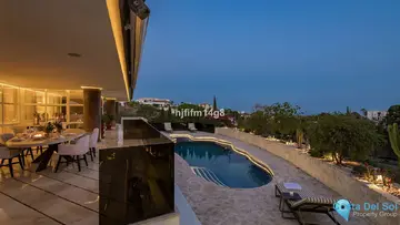 5 bedroom House for Sale in La Quinta-43750