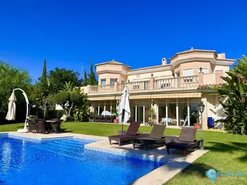 6 bedroom House for Sale in El Rosario-43773