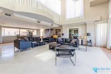 5 bedroom Apartment for Sale in Nueva Andalucía-43790