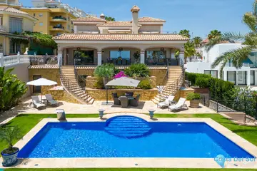 5 bedroom House for Sale in La Cala de Mijas