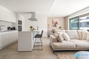 3 bedroom Apartment for Sale in Selwo-83388