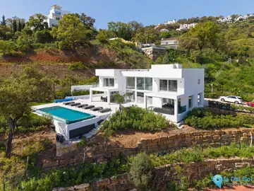 4 bedroom House for Sale in La Mairena-43893