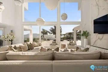 4 bedroom House for Sale in La Mairena-43894